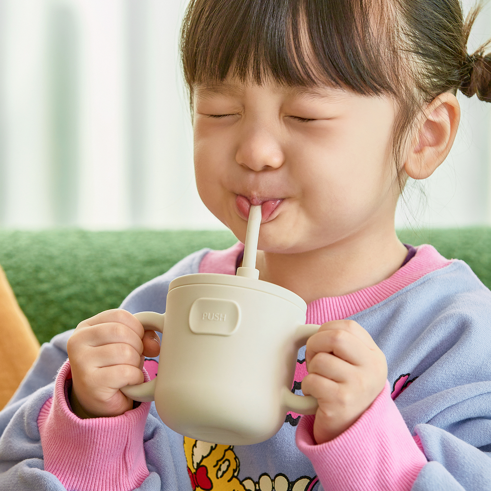 아이냠 3in1 유아 실리콘 스파우트 빨대컵 자기주도 양손 물컵