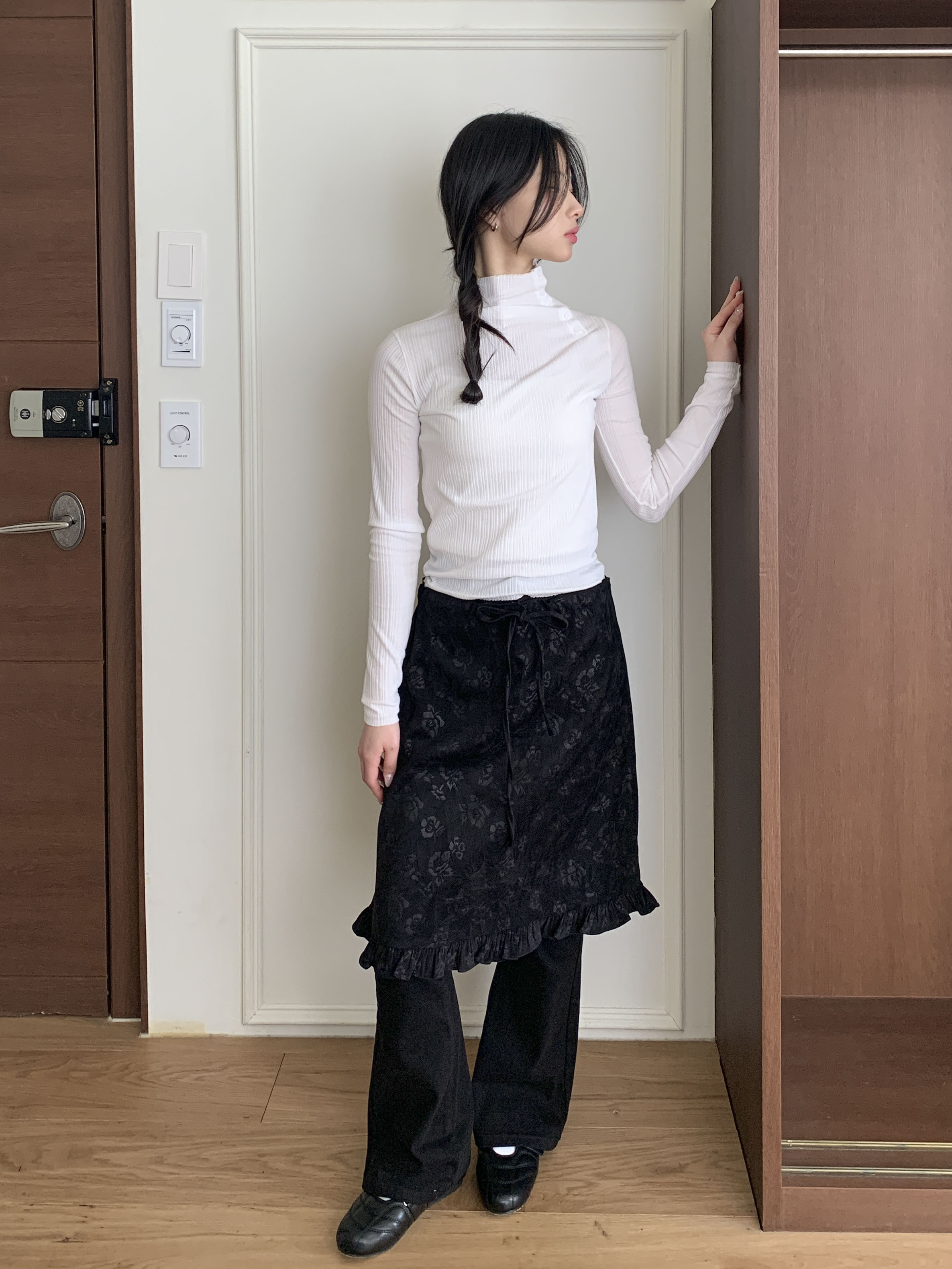 [빈티지/하체커버] 바라 플라워 프릴 미디 스커트 2color 상세 이미지 21