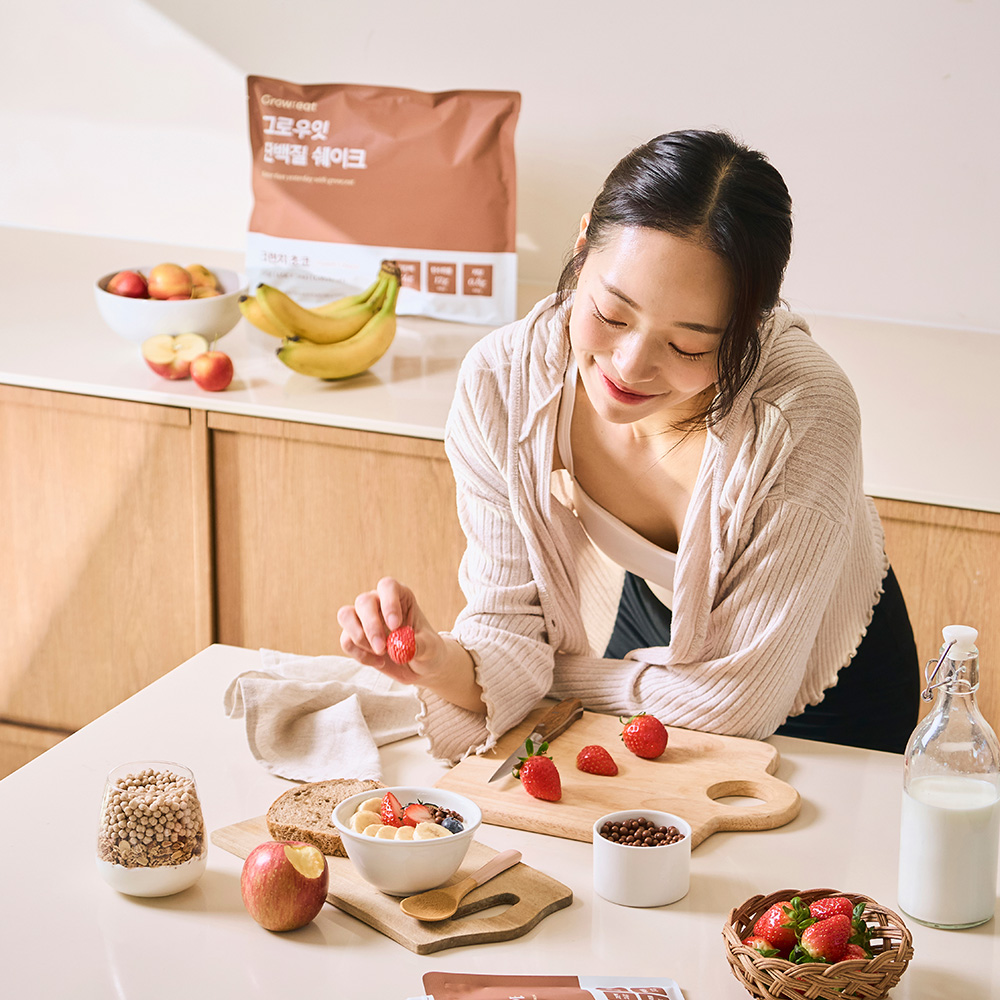 그로우잇 단백질 쉐이크 파우치 저당 식사대용 크런치초코, 7포, 1개 - 상세 이미지 2