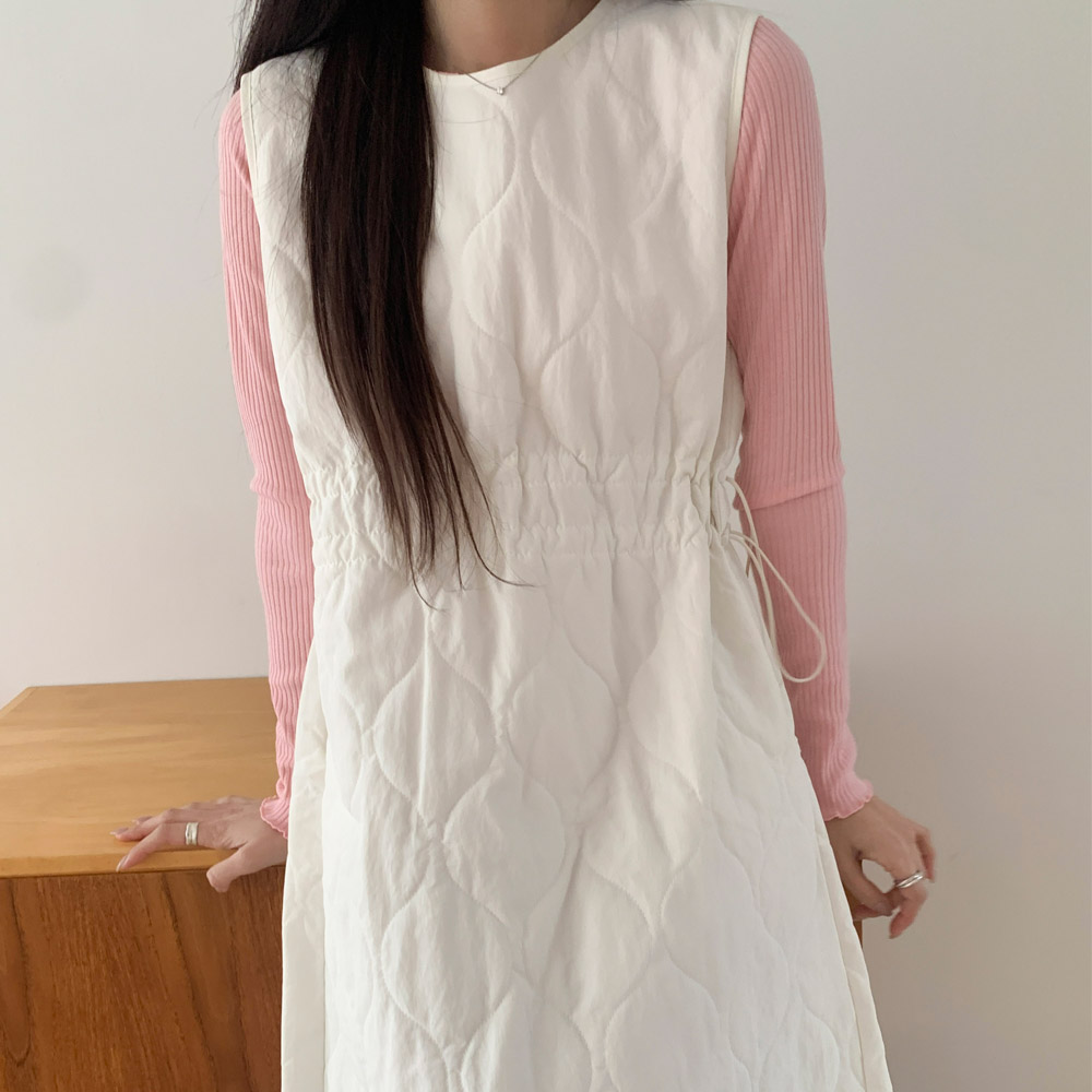 겨울 누빔 패딩 원피스 허리 스트링 퀼팅 조끼 롱원피스 뷔스티에 레이어드 검정 아이보리 - 상세 이미지 3