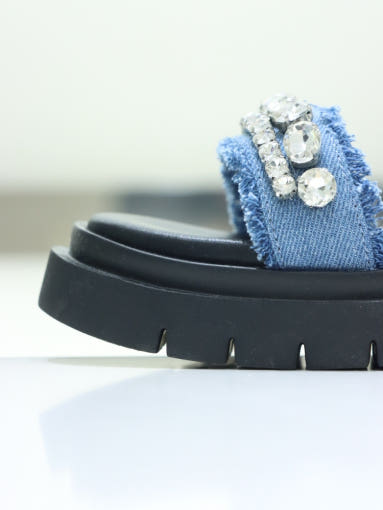 thumbnail-5
