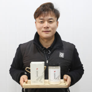 마가루 껍질 벗긴 국산 100% 안동 참마가루 원통형 400g 맛있게 먹은 솔직 후기 - 상품 이미지 1