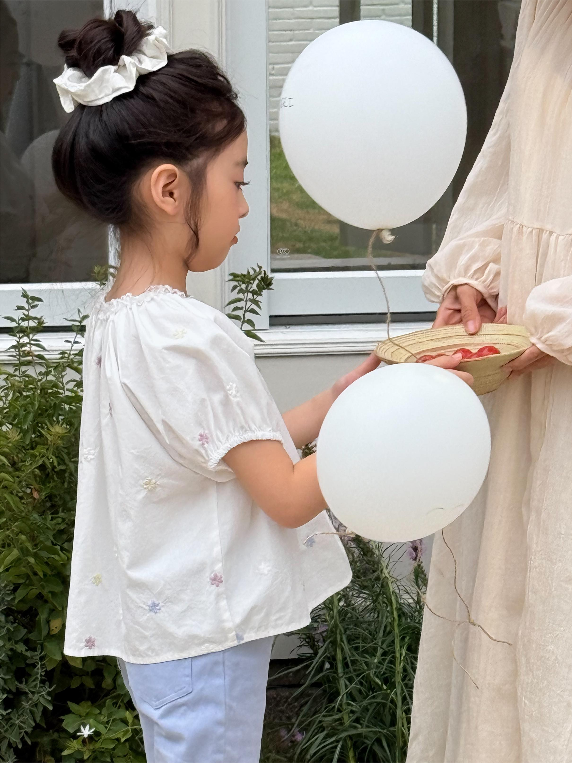 Irene's Closet 엠브로이더리 밴딩 넥 반팔 블라우스 유아 주니어 봄 여름