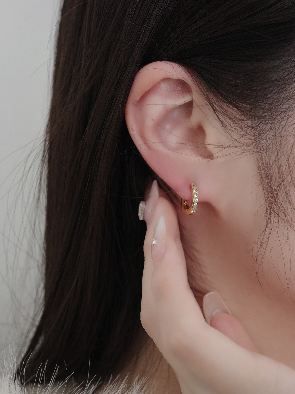 지티 귀찌 알러지없는 이어커프 큐빅 귀안뚫는 귀걸이 글로우 제로터치