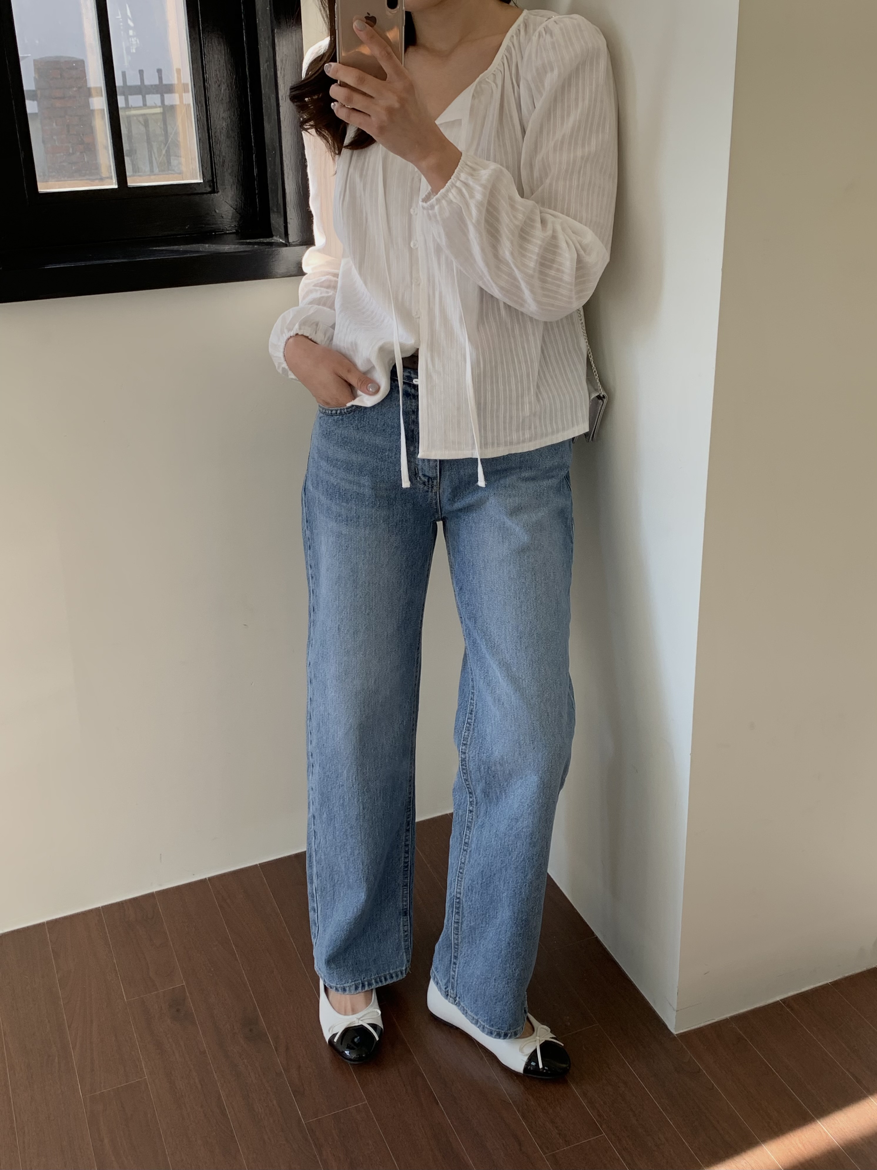 로우라이즈 세미와이드 봄 데님팬츠 M2661 2color (연청바지/ 데님바지/ 일자청바지/ 연청데님/ 중청데님/봄팬츠) 상세 이미지 20