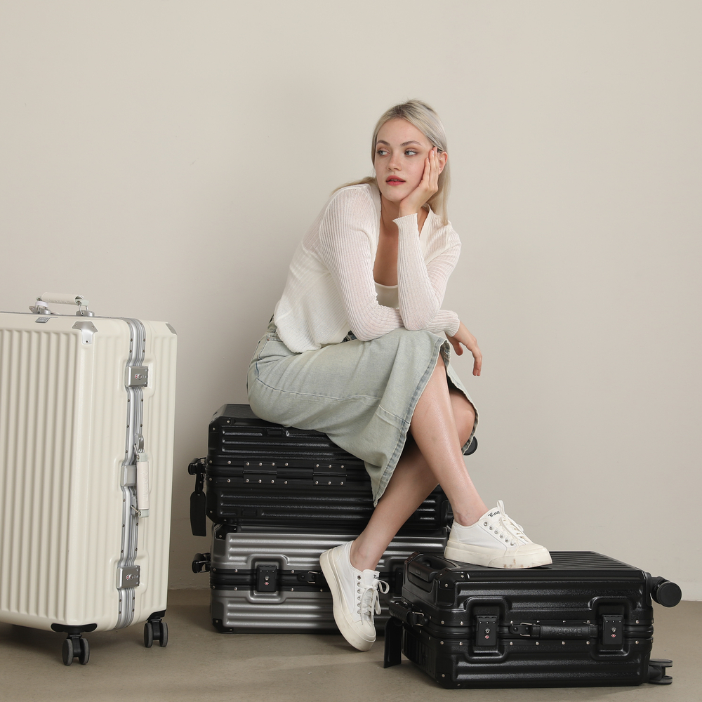 아르메 에센셜 수화물 캐리어 대형 여행가방 알루미늄 65cm(24인치) 72cm(28인치)