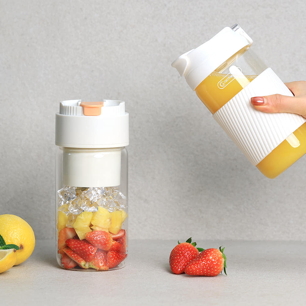 무선 블렌더 사용 모습