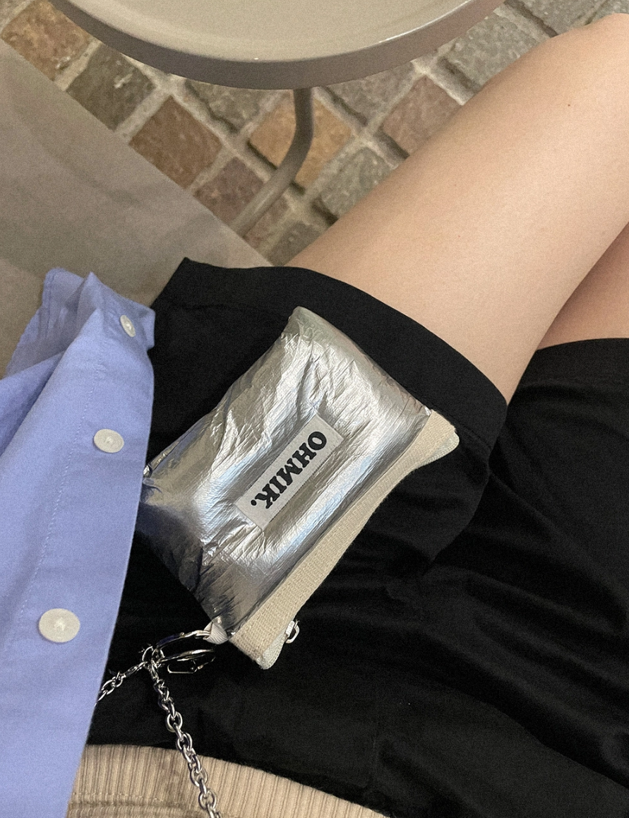 오미크 패딩 파우치 padded Pouch - 실버 - 상세 이미지 2