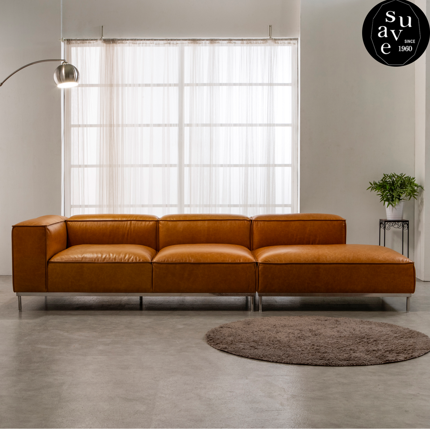 수아브 쎄이드 4인 모던 가죽 소파 오픈형 천연면피 구스 통가죽