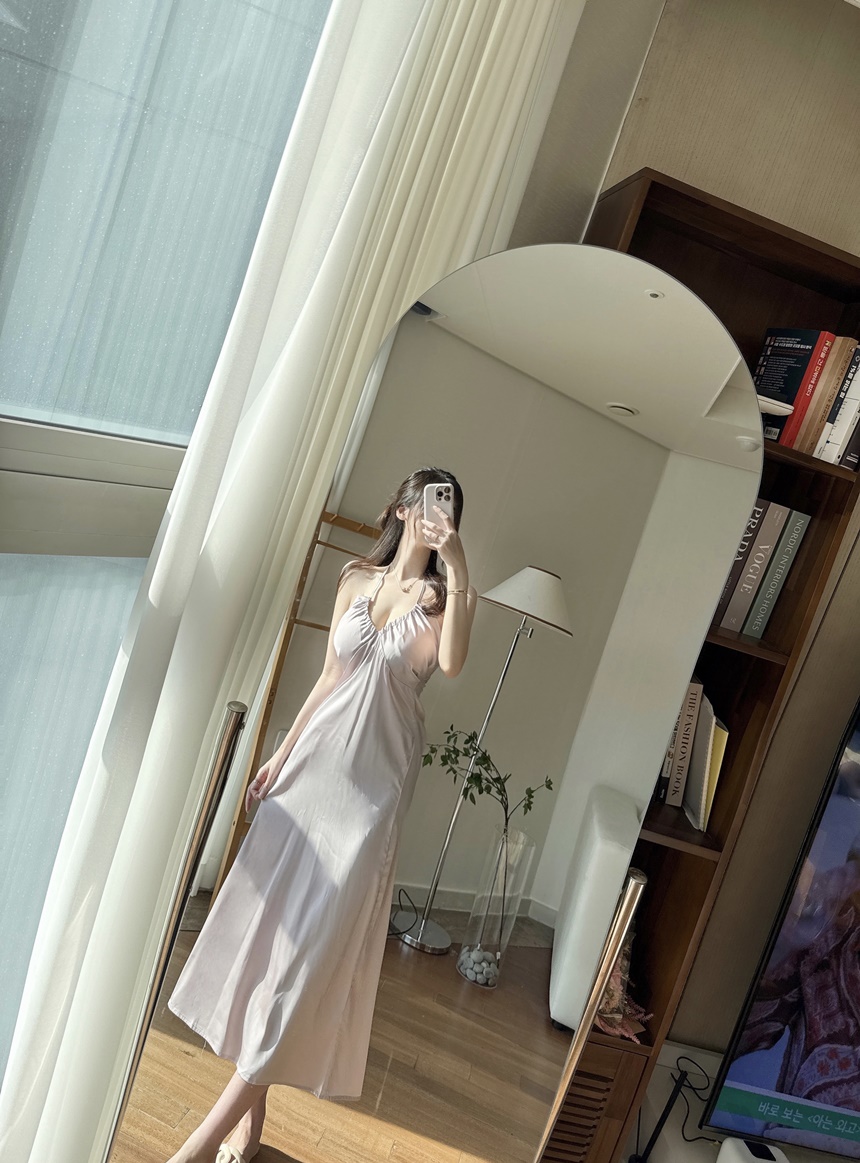 [신상💛캡내장]홀터넥 실크 새틴 슬립 잠옷 원피스 상세 이미지 3
