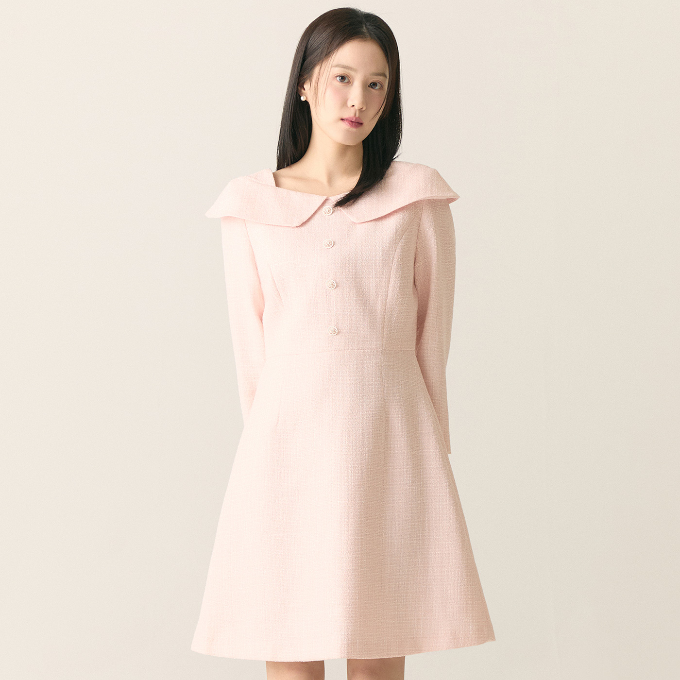 [N판매자배송] 로엠 오프숄더 트위드 미니 원피스 RMOWF23S11