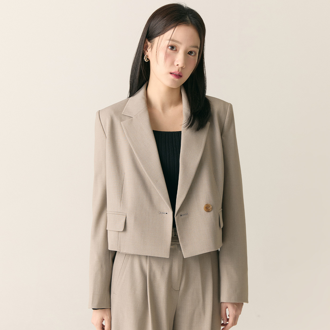 로엠 테일러드 숏자켓 RMJKF23R12 - 메인 이미지