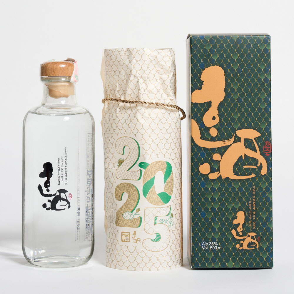 한주 소주 푸른 뱀 에디션 35도 500ml 증류주 (케이스 쇼핑백 포함) - 상품 이미지
