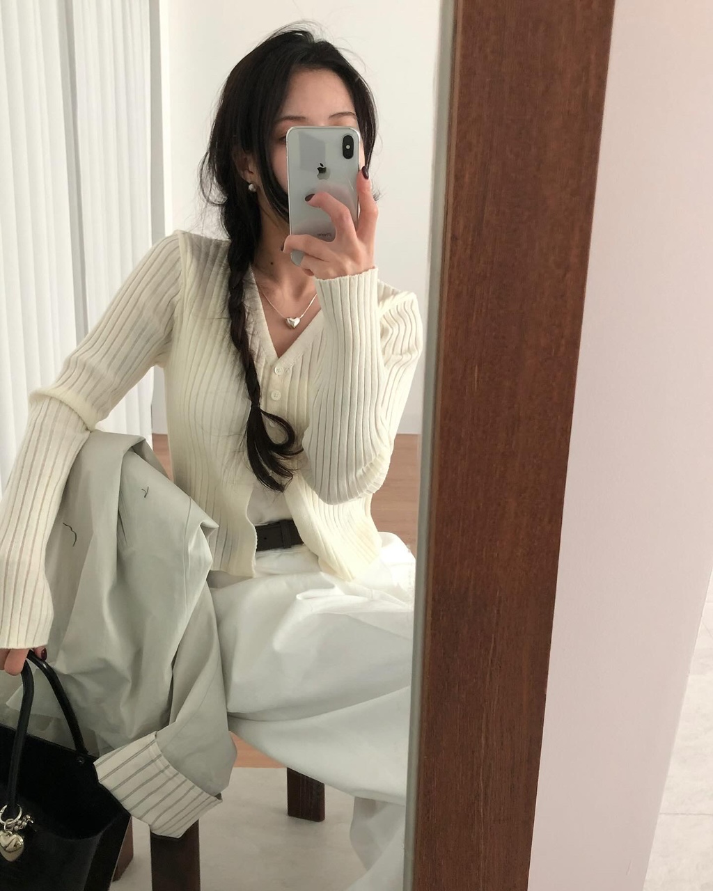 레비디 여성 스판 골지 크롭 레이어드 이너 하객룩 출근룩 오피스룩 브이넥 니트가디건 상세 이미지 18