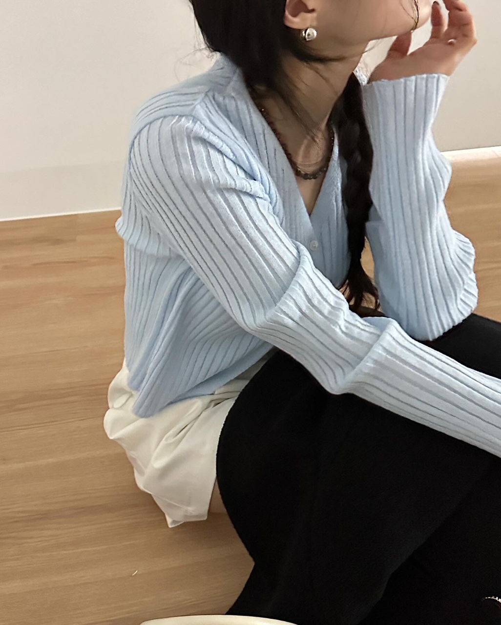 레비디 여성 스판 골지 크롭 레이어드 이너 하객룩 출근룩 오피스룩 브이넥 니트가디건 상세 이미지 48