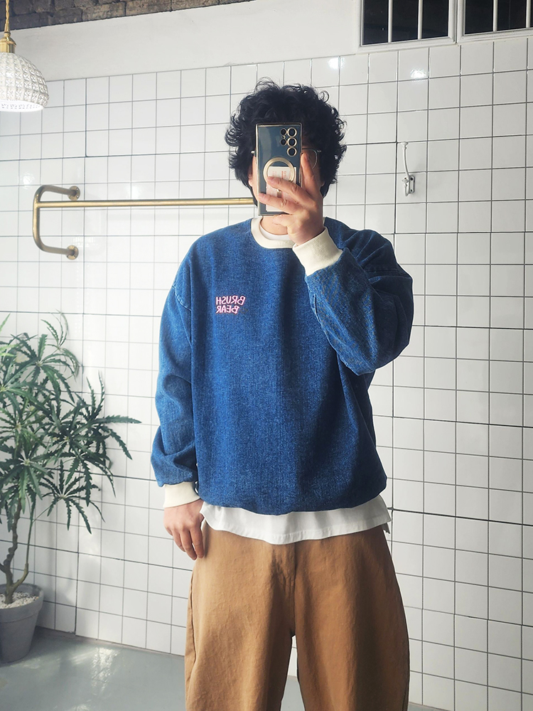 데님 그레피티 청 맨투맨 - 상품 이미지