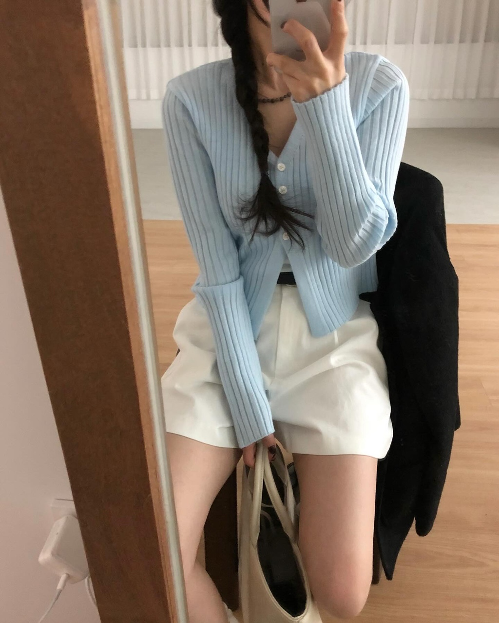레비디 여성 스판 골지 크롭 레이어드 이너 하객룩 출근룩 오피스룩 브이넥 니트가디건 상세 이미지 35