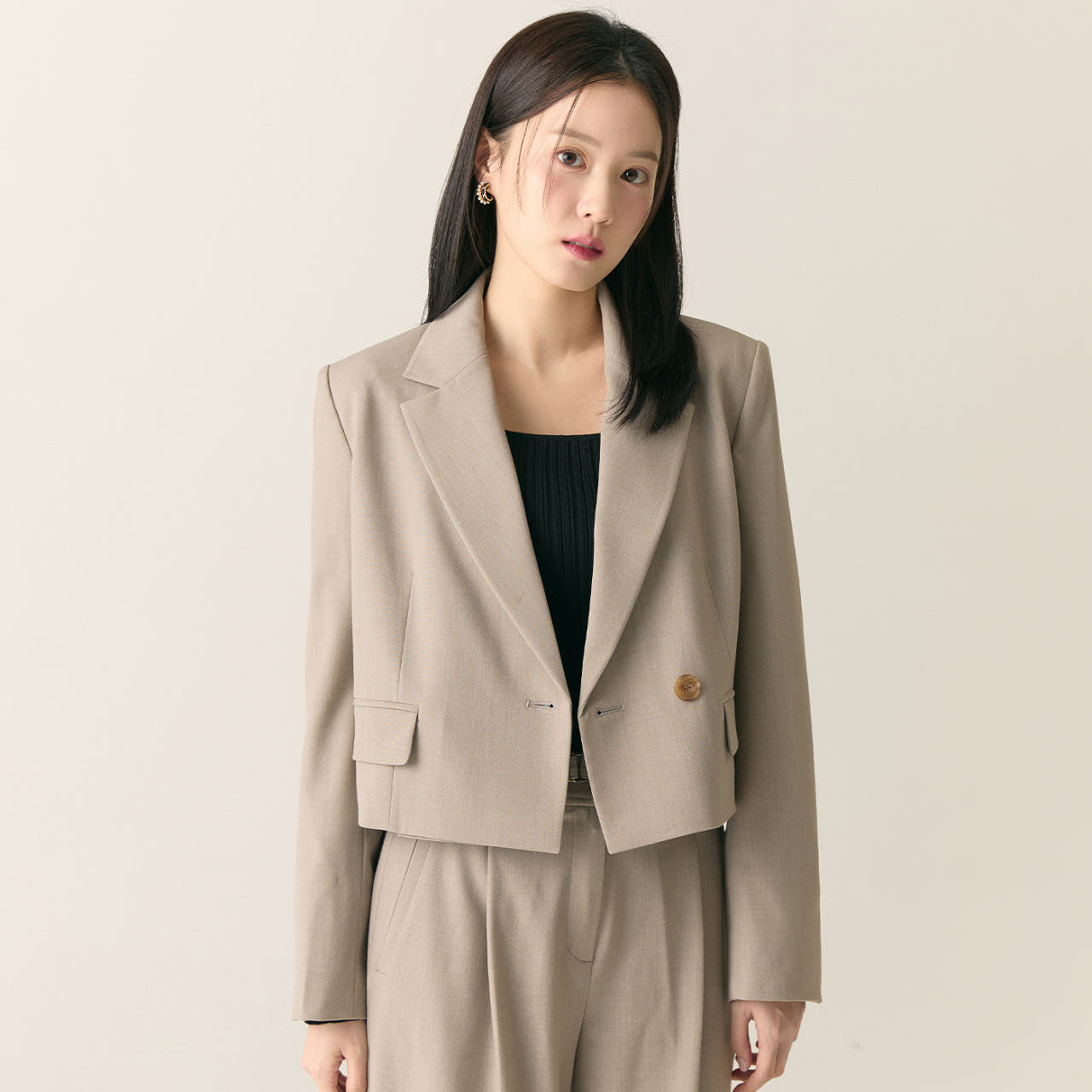 [N배송] 로엠 테일러드 숏자켓 RMJKF23R12 - 상세 이미지 5