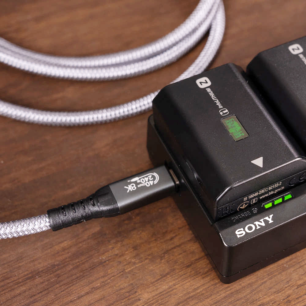초고속 C to C 타입 카메라 전용 충전 케이블 8K 240W USB4 데이터 케이블