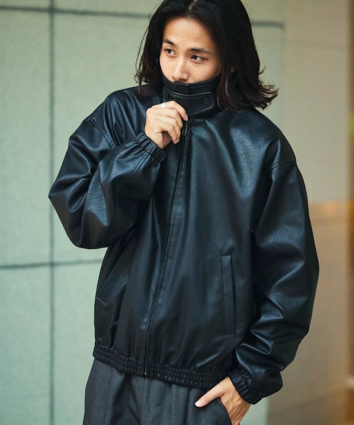 프릭스스토어 릴렉스 피트 Zip 업 카라 스탠드 가죽 블루종 - 상품 이미지