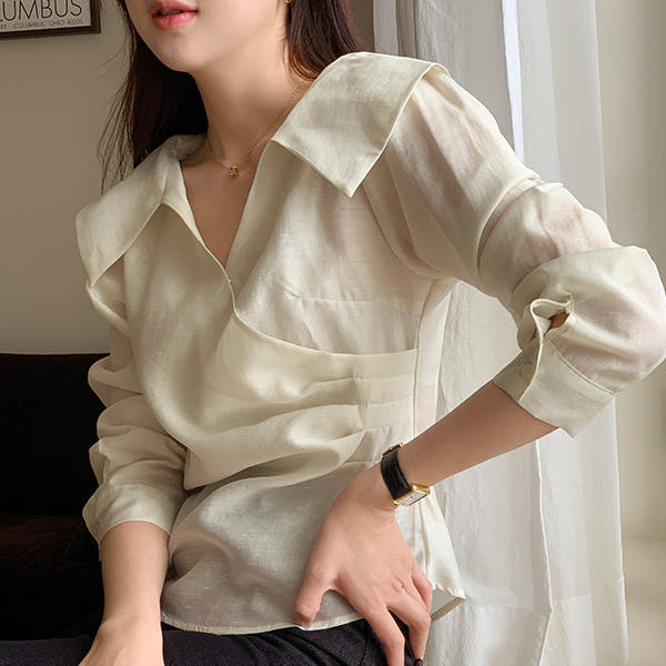카라 랩 브이넥 사이드 핀턱 셔링 블라우스 bs8110 가격 추이 아뜨랑스 카라 랩 브이넥 사이드 핀턱 셔링 블라우스 bs8110 - 최저가 58,000원
