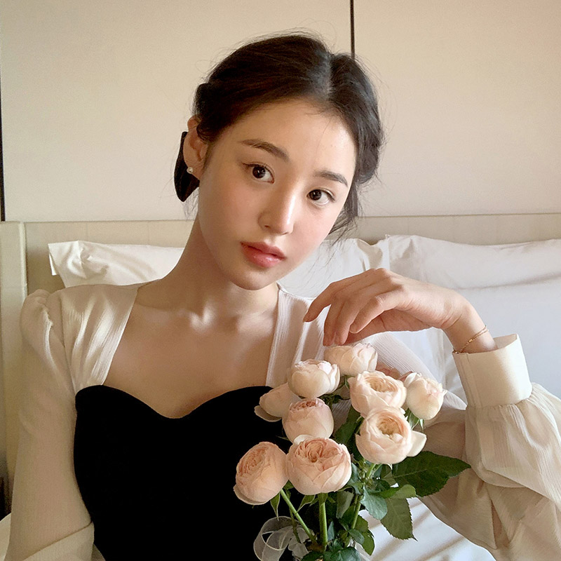 브에르 2기장 시스루소매 하트넥 배색 플레어 원피스 op15936 - 상세 이미지 4