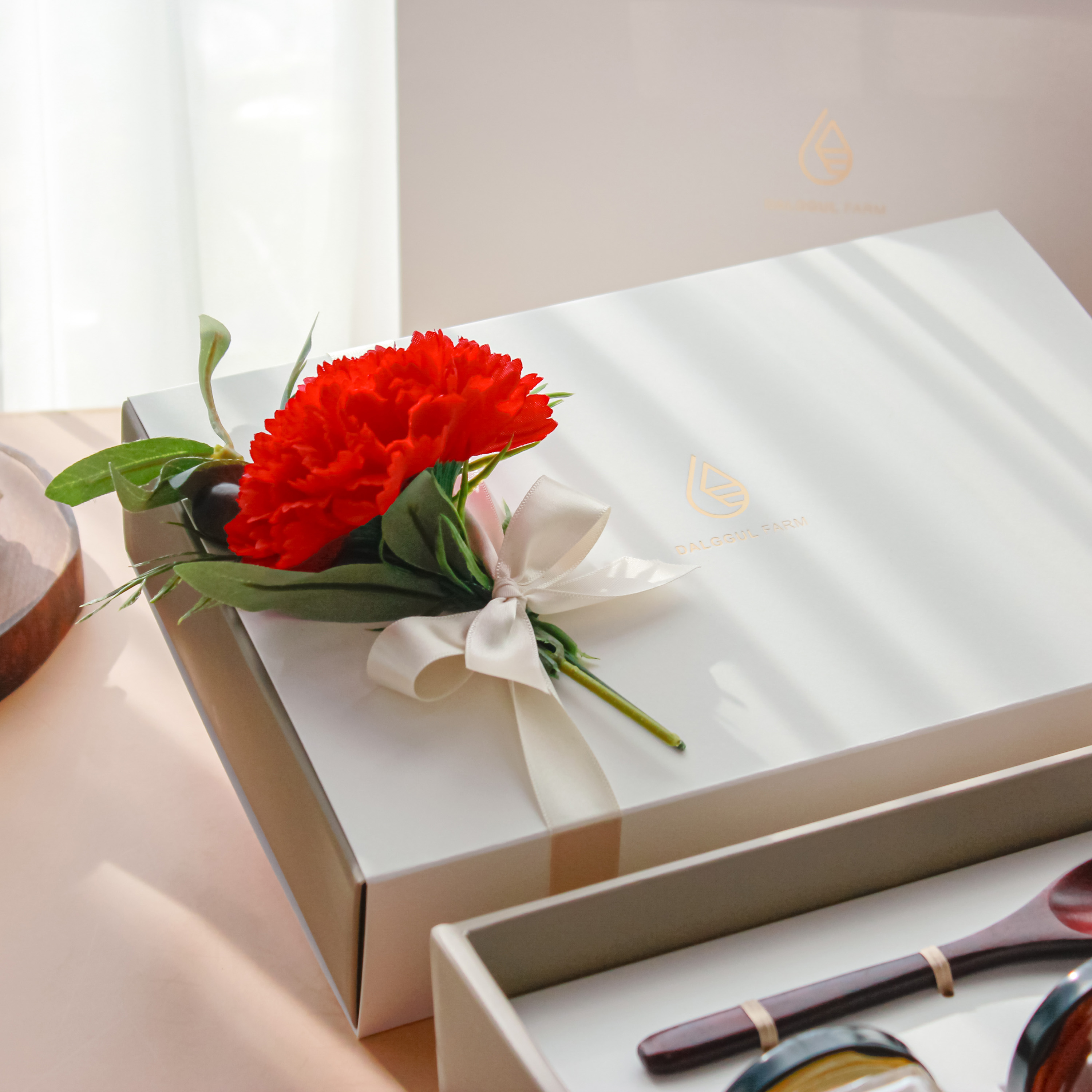 카네이션 포장 벌꿀 선물 세트 아카시아꿀 야생화꿀 꿀벌화분 스승의날 선생님 교수님 답례품 이미지 3