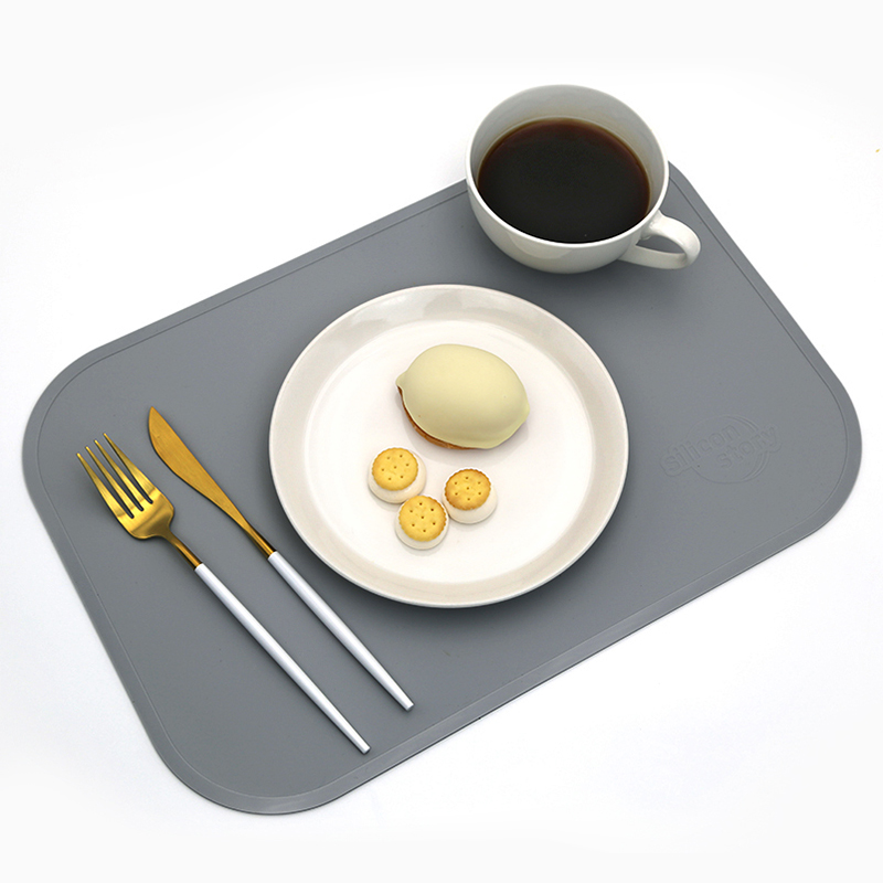 [실리콘스토리] 국내제조 오벌 실리콘 테이블 매트 다크그레이, 42x29cm - 상품 이미지