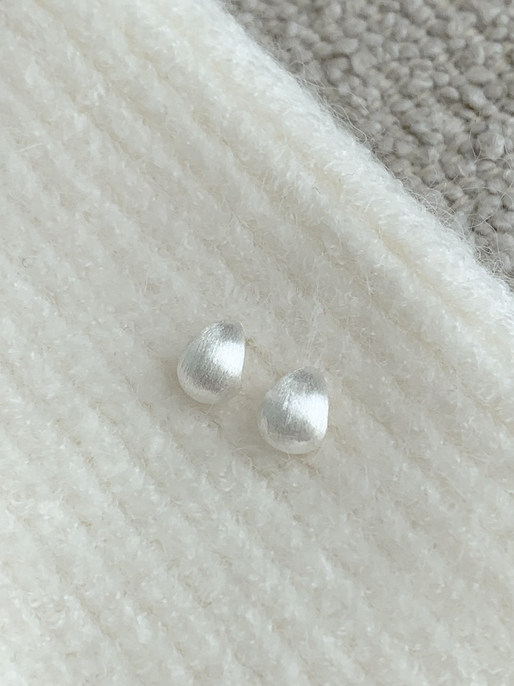 [무배] 브러쉬 물방울 이어링 - 925실버 무광 유광 매트 딱붙는 스터드 순은귀걸이