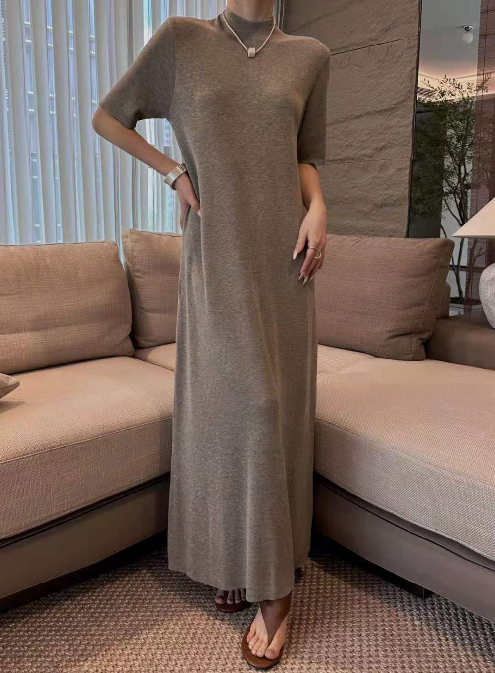 모건 반목 반폴라 반팔 니트 맥시 롱 하객룩 원피스