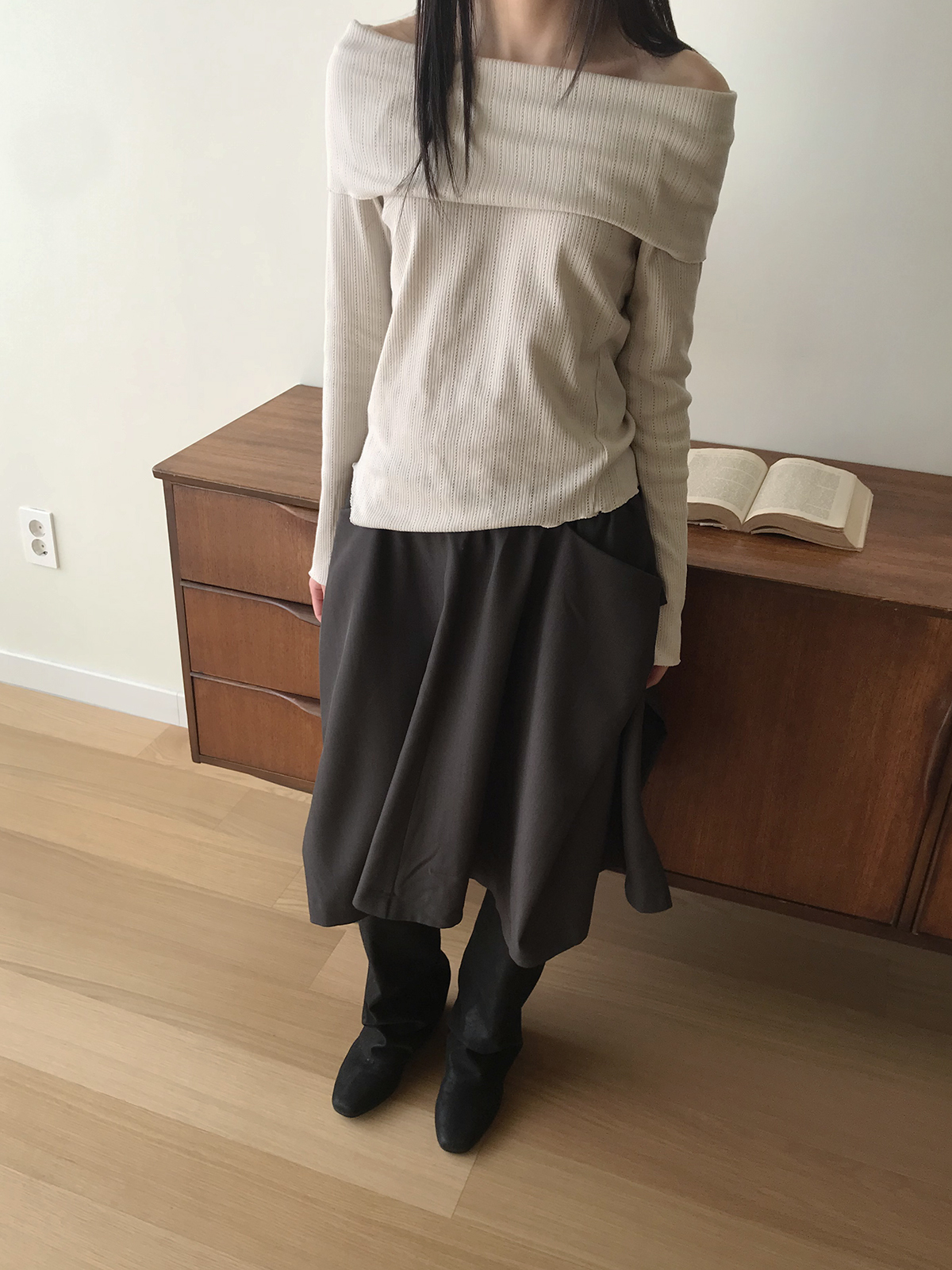 [미엔느] lush curve midi skirt / 러쉬 커브 미디 스커트 (2col) 상세 이미지 2