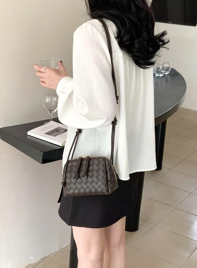 스퀘어 가죽 메쉬 위빙 미니 크로스백 데일리 여행 핸드폰가방