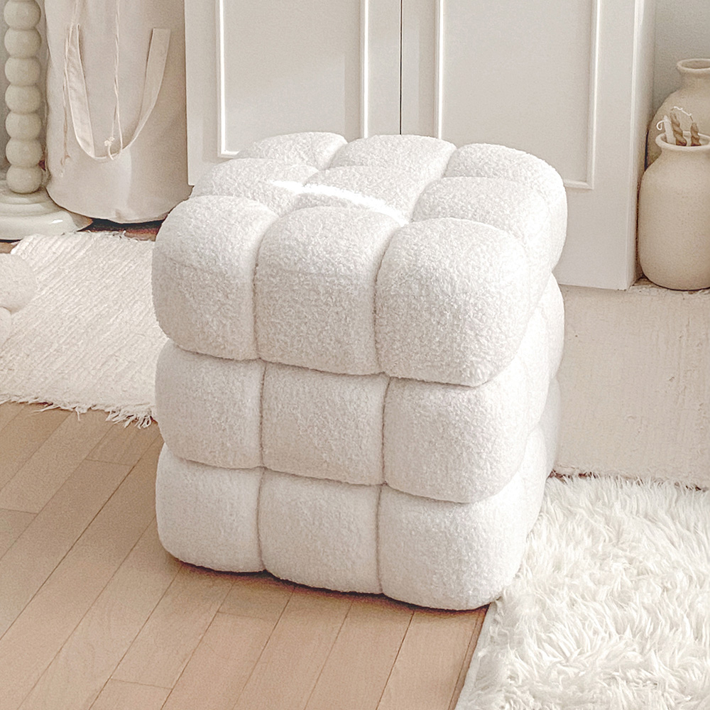 피카소 포포스툴 화이트 부클레 화장대 보조의자 사각 인테리어 풋스툴