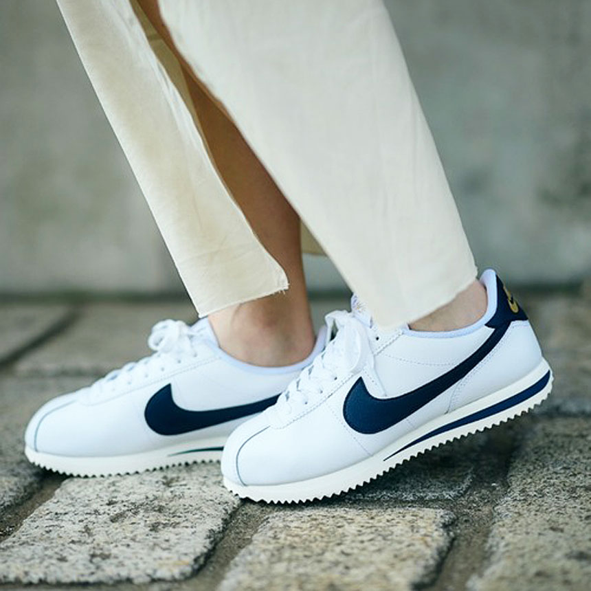 나이키 우먼스 코르테즈 레더 올림픽 여성 런닝화 스니커즈 HJ9343-100