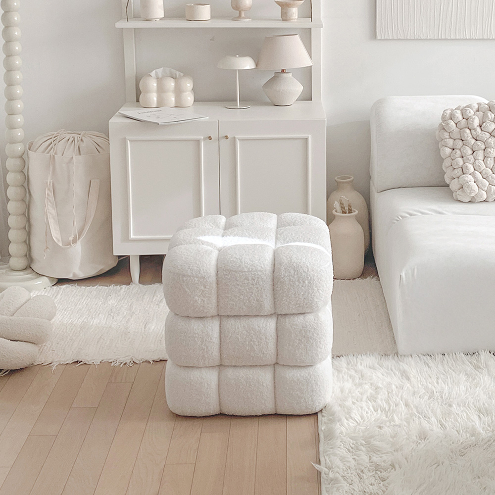 피카소 포포스툴 화이트 부클레 화장대 보조의자 사각 인테리어 풋스툴