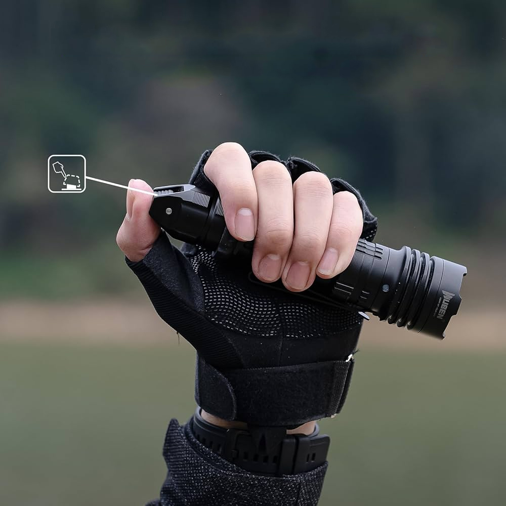 우벤 T1 LED 텍티컬 손전등 라이트 전술 군인 사냥용 군용 경호원 써치 후레쉬 랜턴