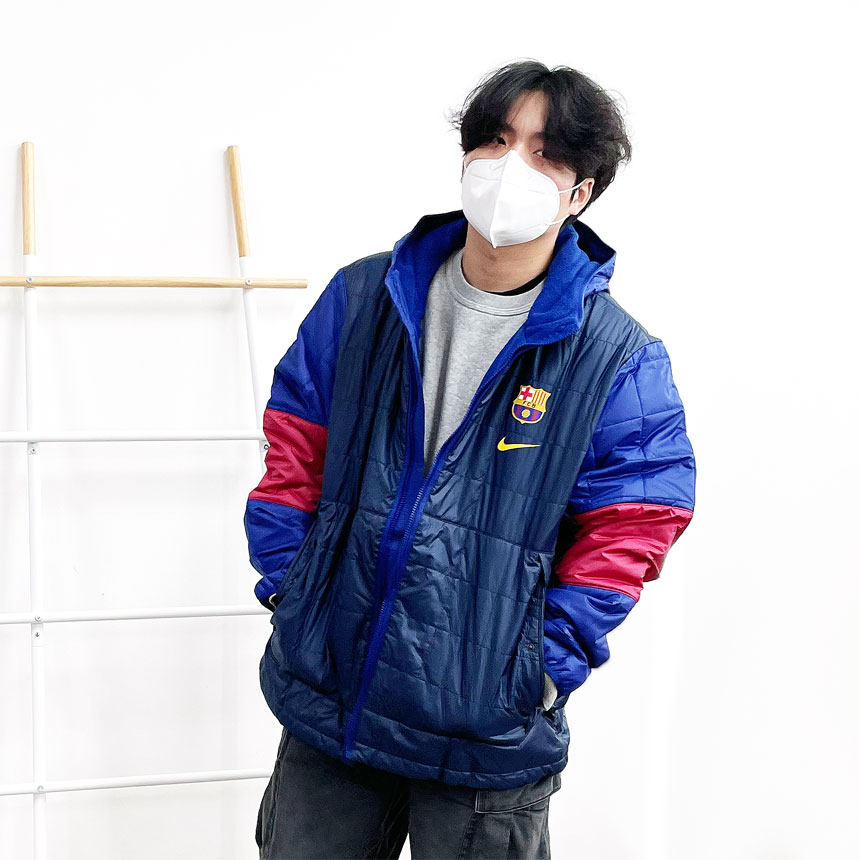 [라스트사이즈 세일] 나이키 바르셀로나 유니폼 레플리카 겨울 축구패딩 윈드브레이커 자켓 DM0607-451 2XL사이즈 Only 이미지 3