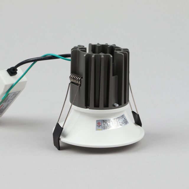 더쎈 LED 다운라이트 델링 9cm(4인치) COB 12W 움푹 슬림테 매입등 플리커프리 매립등 이미지 7