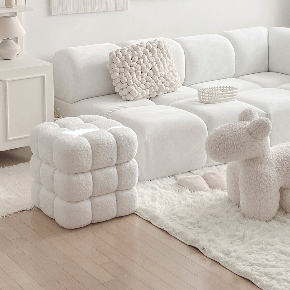 피카소 포포스툴 화이트 부클레 화장대 보조의자 사각 인테리어 풋스툴