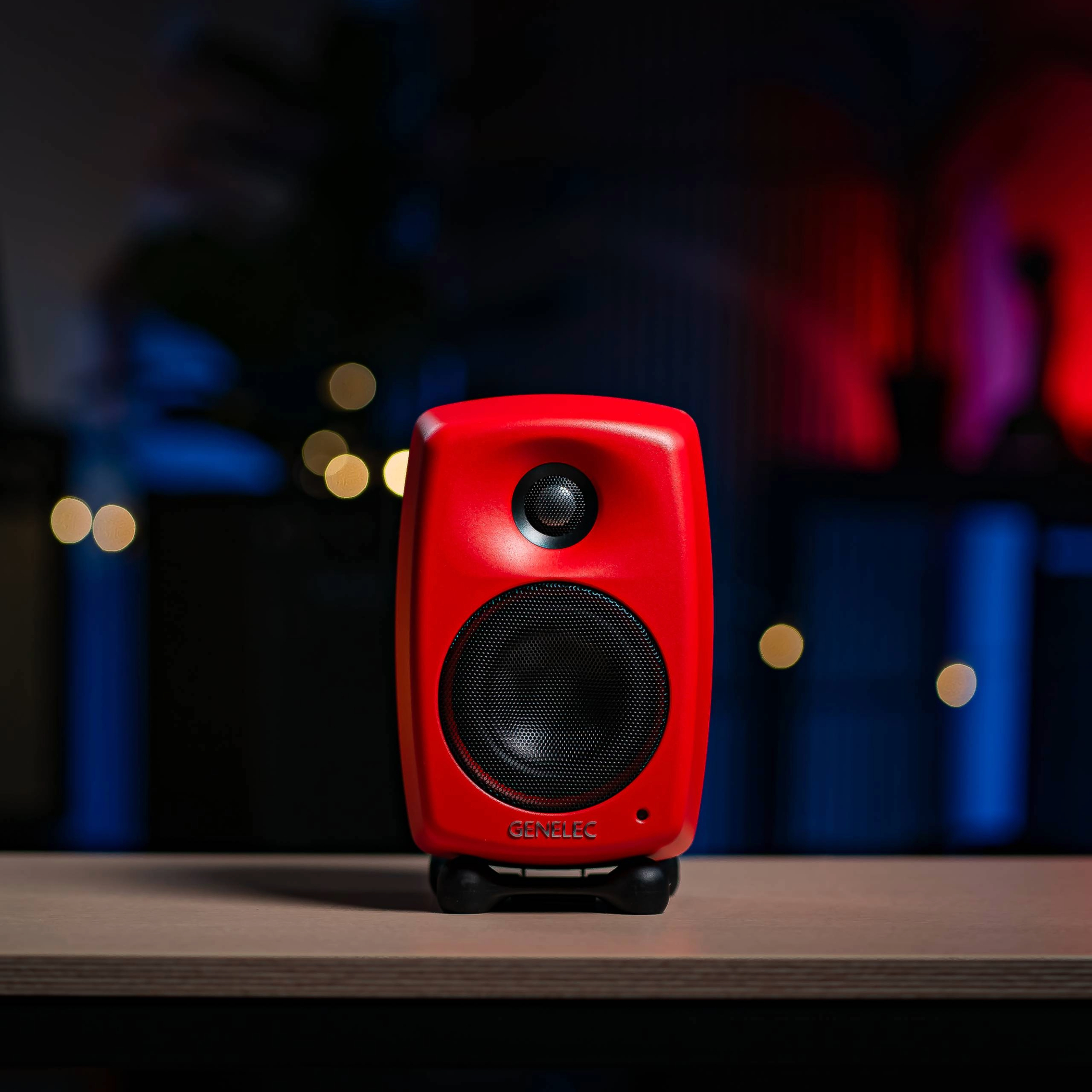 제네렉 G2 레드 리미티드 컬러 액티브 스피커 1조(2통) - 상세 이미지 2