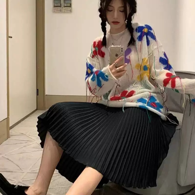 라운드넥 꽃그림 얇은니트 봄 가을 유니크 명품느낌 디자인 힙한 감성 무드 화려한 스타일 - 상세 이미지 3