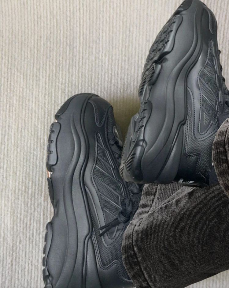 아디다스 오즈가이아 블랙 IG6045 JQ4110