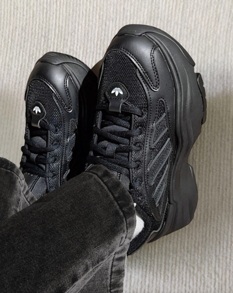 아디다스 오즈가이아 블랙 IG6045 JQ4110