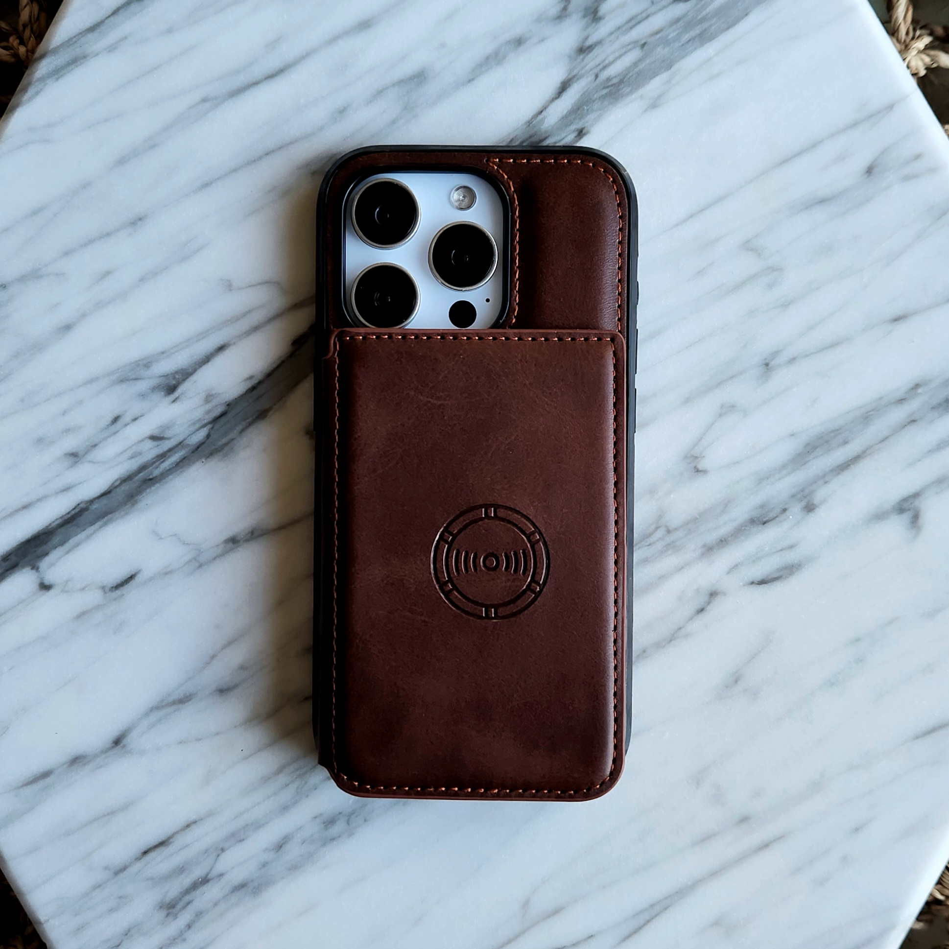 카드 케이스 가죽 지갑 범퍼 카메라보호 다크브라운, 아이폰14 프로 - 상품 이미지