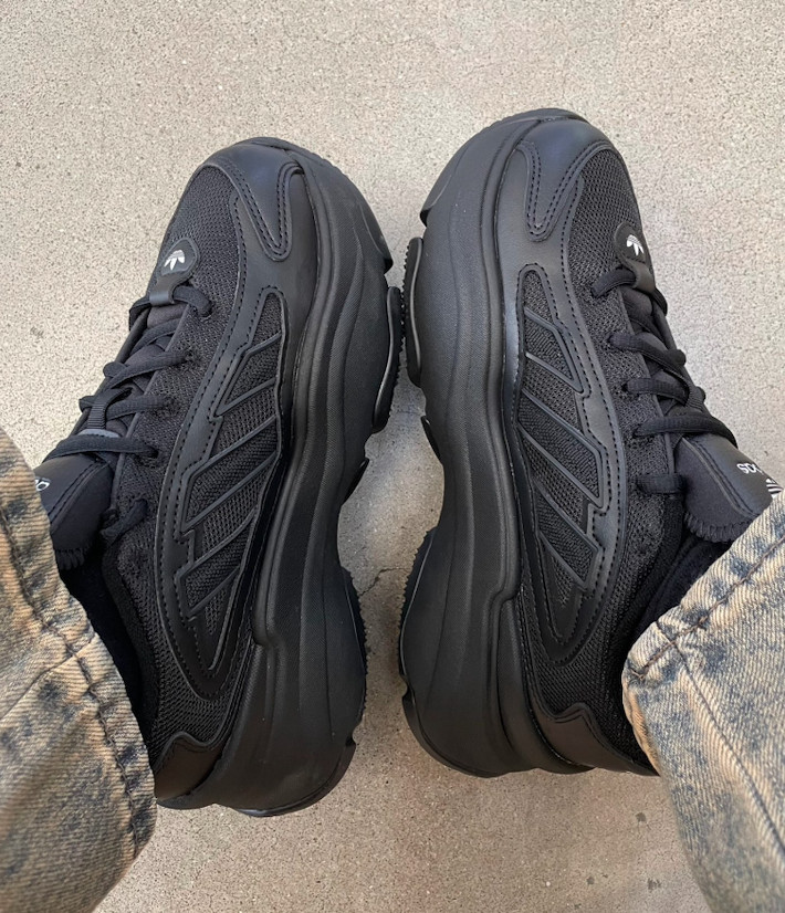 아디다스 오즈가이아 블랙 IG6045 JQ4110