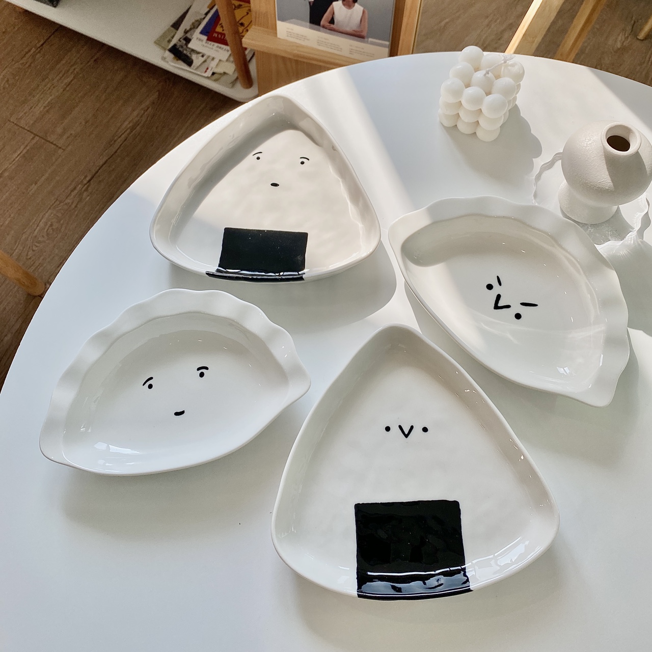 귀여운 삼각만두 도자기 앞접시 세라믹 접시 플레이팅 그릇 4type - 상품 이미지