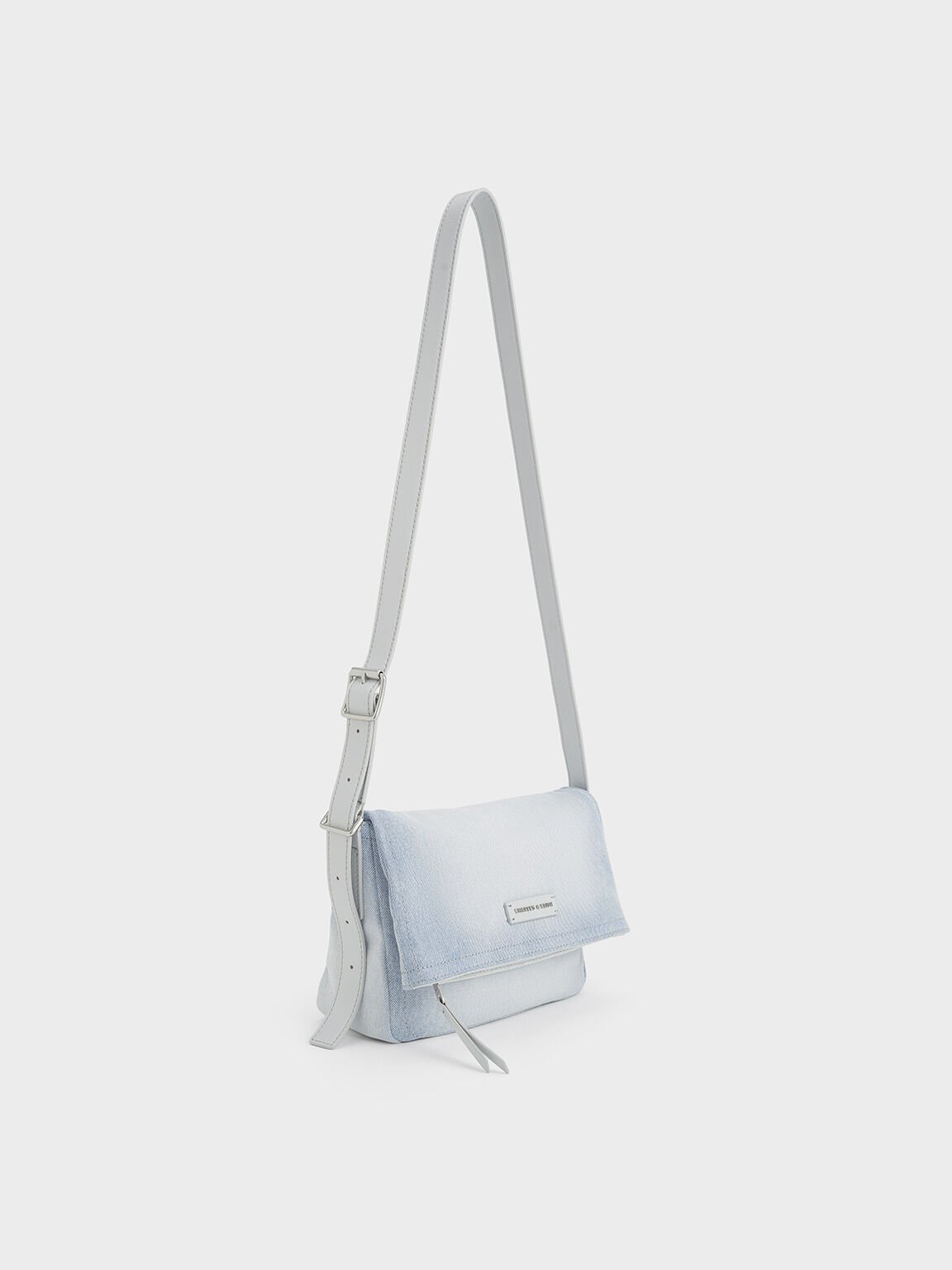[찰스앤키스] 이벳 데님 프론트 플랩 크로스바디백 Light Washed Denim CK2-20271507-1 - 상세 이미지 3