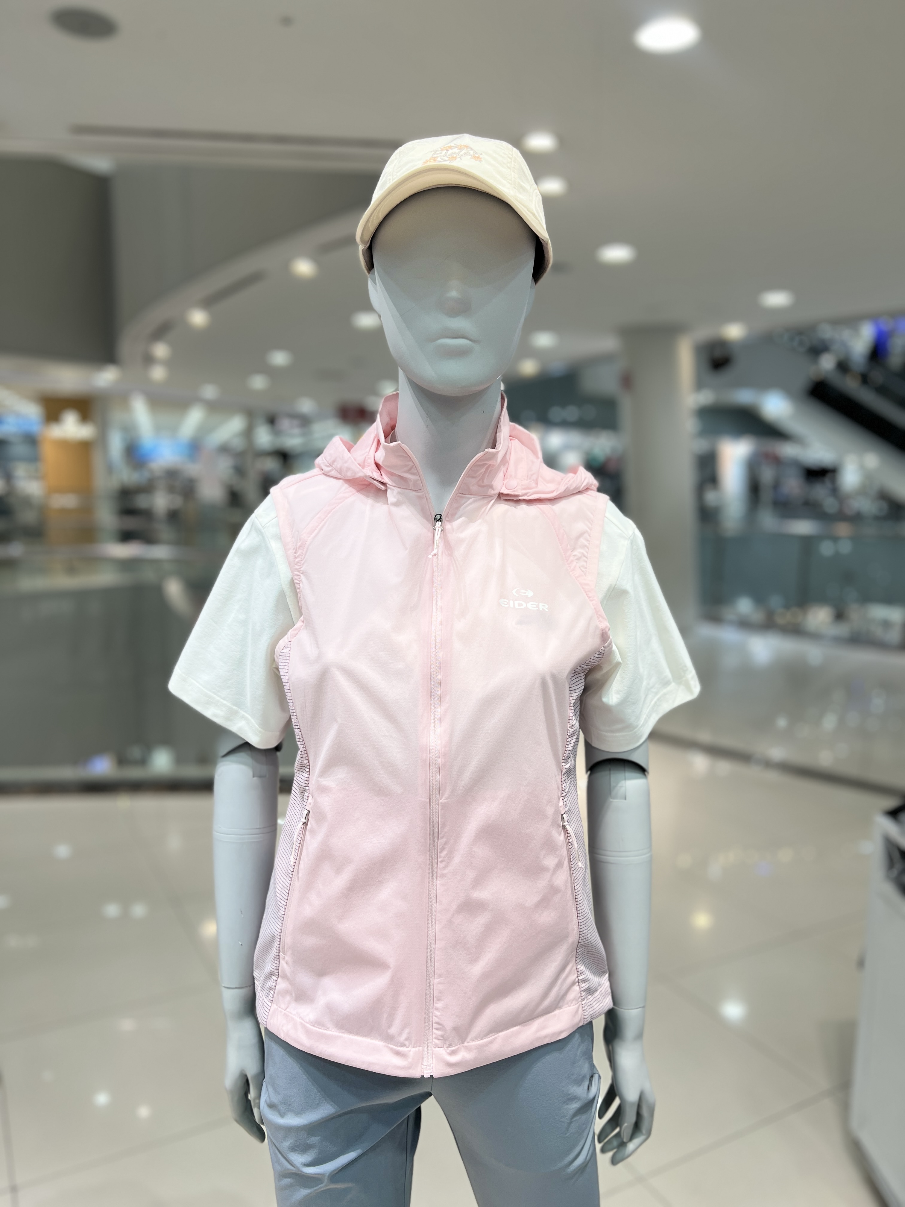 아이더 여자 여름조끼 에센셜 여성 플레르 하이브리드 베스트 WM24601