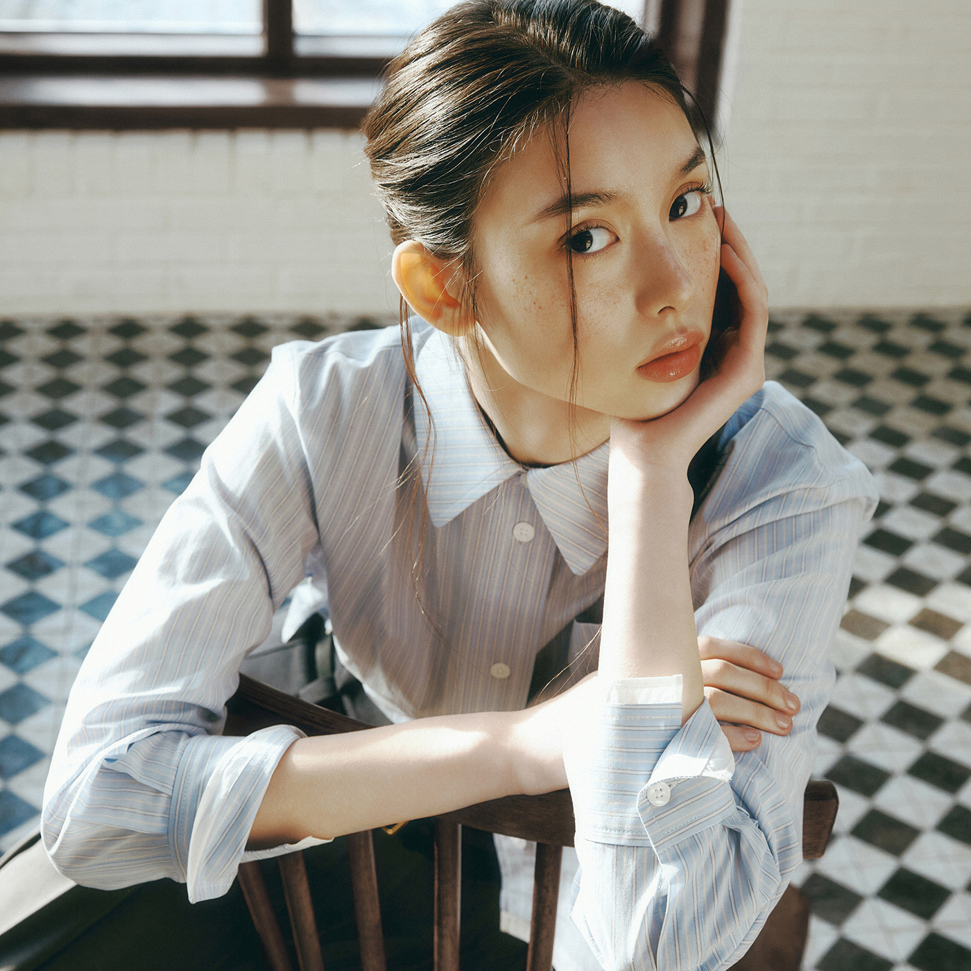 로엠 크롭 셔츠 RMYWF23R15