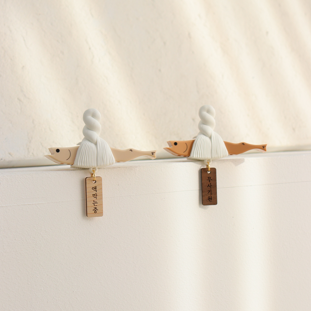 마켓유니버스 액막이명태 고급 차량용 방향제 디퓨저 아이보리 액막는중 화이트린넨 새차 선물